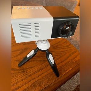 Portable mini projector!